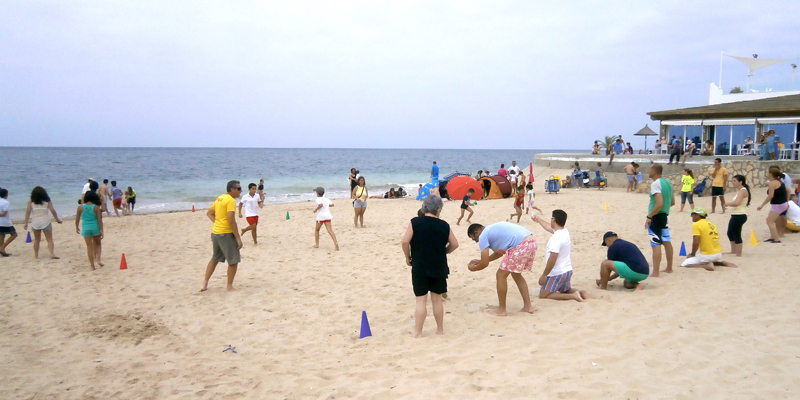 «Momentos Compartidos», unió a padres e hijos en una gymkhana en la playa de la Almadraba