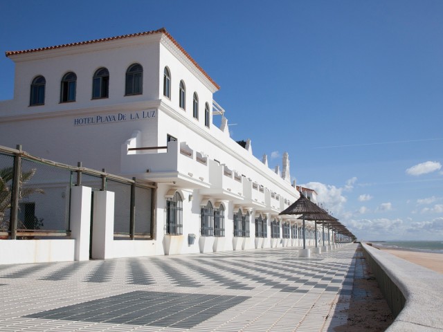 hotel1-playadelaluz-1600