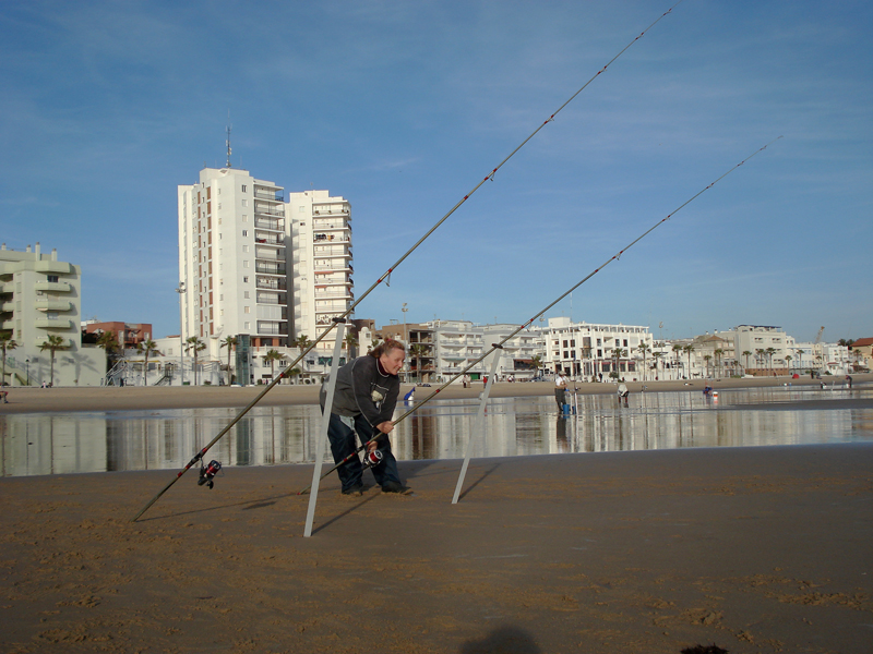 Éxito de participación y nivel deportivo en el Campeonato de Andalucía de Pesca en Mar Costa celebrado en Rota